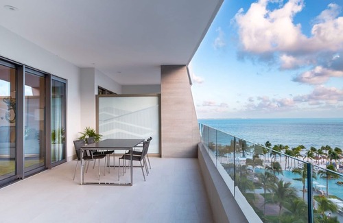 Puerto Juarez Villa | Luxury 5 diamond Beach front Villas