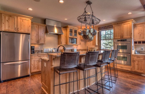 Sunriver House | Luxury 5 EnSuites, Hot Tub, A/C, 12 SHARC, Golf Course View
