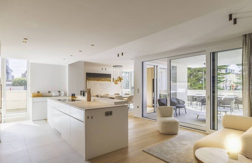 Le Touquet-Paris-Plage Apartment | Luxury 5-bedroom apartment downtown with WiFi and parking