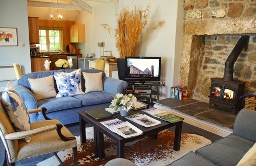 Helston Cottage | Luxury 5-star single-storey cottage for two near the Cornish coast