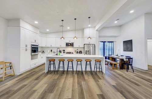 Desert Hills Villa | LUXURY 5 STARS! 7BR Private Pickleball NEW remodeling!