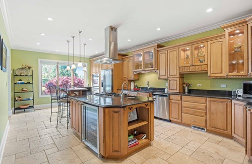 Prospect Heights House | Luxury 5BR/4.5BA 5400 Sq Ft w/Huge Yard+ Prime Suburb+ Game room +Chef's Kitchen
