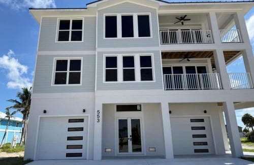 Fort Myers Beach House | Luxury 5BR- 4BA Coastal Retreat - Stunning Ocean Views and Walk to Times Square