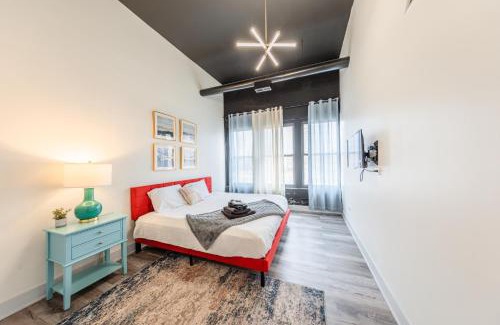 Near South Side Apartment | Luxury 5BR Chicago Retreat Perfect for Groups with Pool table & Optional Parking Near McCormick Place and Soldier Field