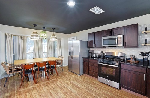 DeSoto House | Luxury 5BR Getaway w/Pool, Hot Tub & Cinema