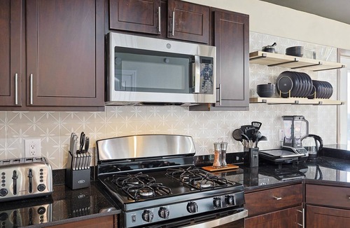 DeSoto House | Luxury 5BR Getaway w/Pool, Hot Tub & Cinema