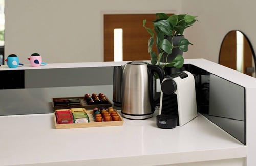 Alexandria House | Luxury 5BR Home | Park Views | Near CBD & Airport