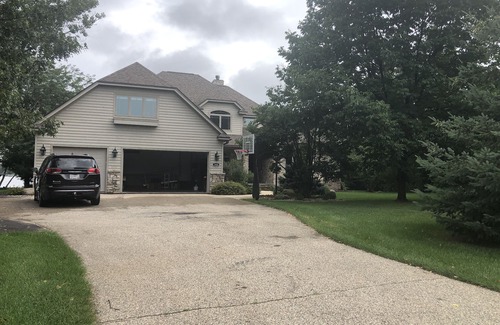 Rome House | LUXURY 5BR LAKE HOUSE MINUTES FROM SAND VALLEY GOLF COURSE AND LAKE PETENWELL