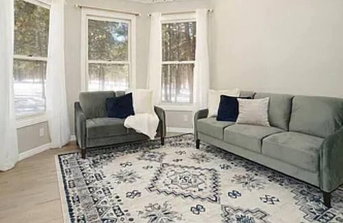 Monument House | Luxury 5BR Pet Friendly Home on 5 acres w/ Hot Tub