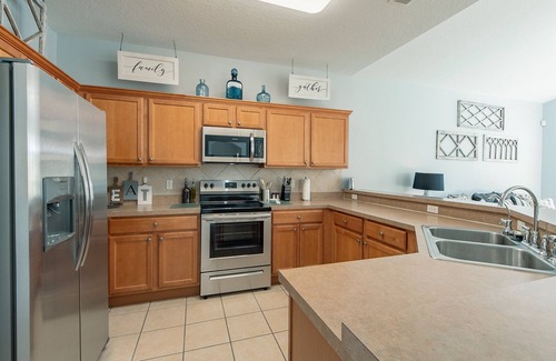 Tuscan Ridge House | ★ Luxury 5BR With Pool, Grill & Tub Near Disney ★