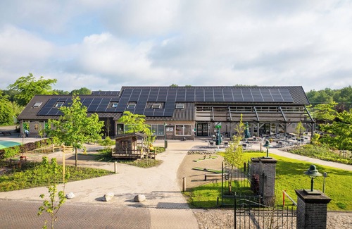 Witteveen House | Luxury 6-person bungalow in the holiday park Landal Orveltermarke