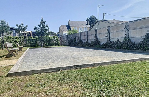 Jullouville-les-Pins House | Luxury 6-Person Mobile Home, 200m from Beach, with Pool, Fitness Room, and WiFi