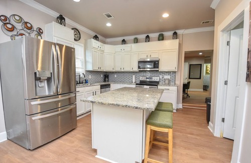 Atlanta House | Luxury 6BR Atlanta Home – Sleeps 24, WiFi, Parking, Near Midtown & Downtown