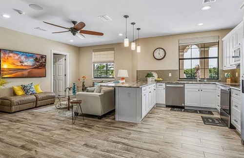 Biggar House | Luxury 7BR Waterfront in Fort Myers, Sleeps 14+, Near Sanibel