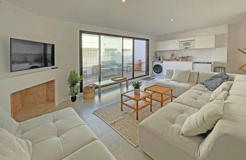 L'Escala House | Luxury 8P town house in center l'Escala, 50m beach