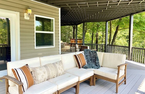 Ellijay Cabin | Luxury A-Frame Cabin, Sleeps 12, Cedar Hot Tub, Game Room, Fishing Pond, Views