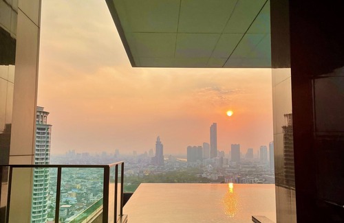 Thung Maha Mek House | *Luxury Apartment | Infinity Pool | Balcony | Gym*