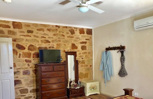 Wonoka House | Luxury accommodation in the Flinders Ranges