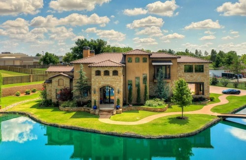 Norman House | Luxury Accommodations in one of Normans Premier Estates Great for Family's/ pets