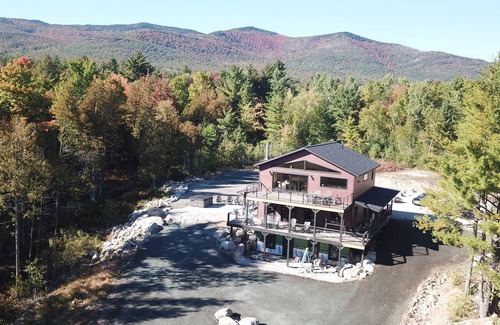 Wilmington House | Luxury Adirondack Retreat Near Whiteface Sleeps 14, Hot Tub, Fire Pit, Views