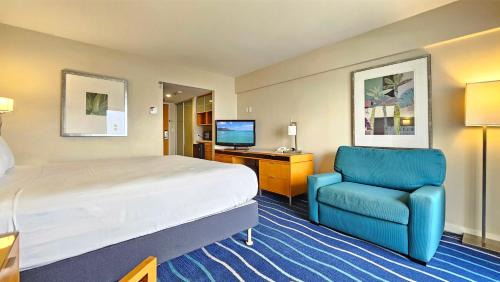 Ala Moana Apartment | Luxury Ala Moana Resort 25th floor with balcony