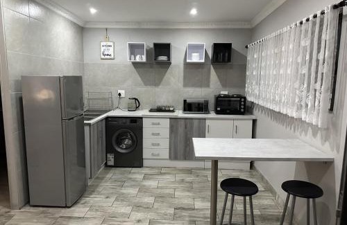 Rietfontein Apartment | Luxury and Comfort Hideaway 1 - Solar Powered
