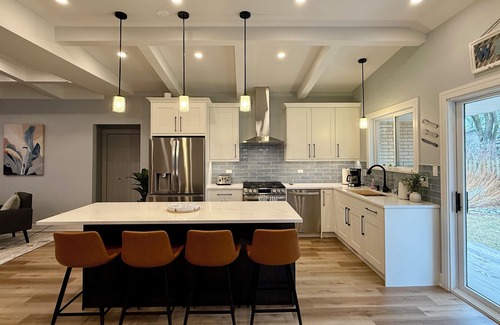 Darien House | Luxury and Cozy Family Home