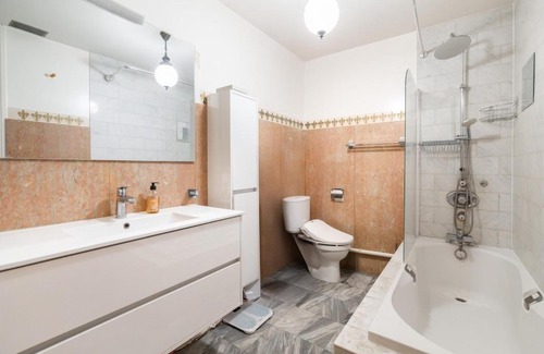 Champs-Elysees Apartment | Luxury and Elegance Georges V