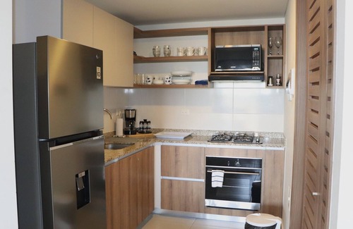 El Rodadero Apartment | Luxury and Relax! Apartment with PRIVATE JACUZZI and BBQ in front of the beach.