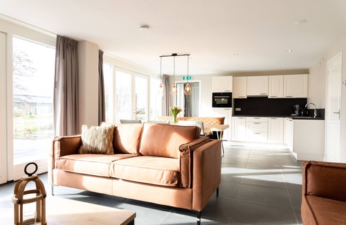 Municipality of Oudewater House | Luxury and spacious holiday home with garden close to the major cities