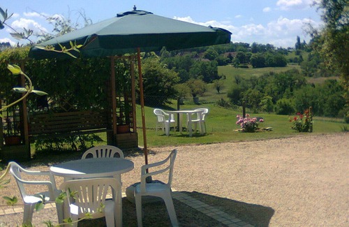 Cenac-et-Saint-Julien Apartment | Luxury apartment in Dordogne's Golden Triangle ; sleeps up to 4
