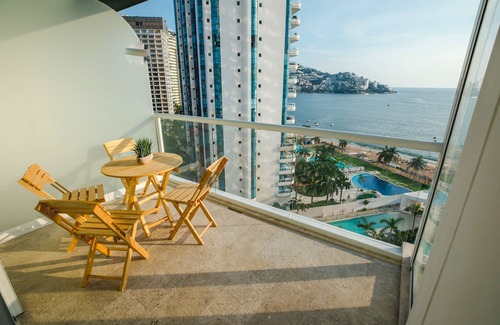Costa Azul Apartment | Luxury apartment in front of Acapulco Beach