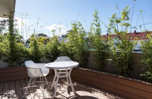 Mission Bay Apartment | Luxury Apart, Balcony & Seaviews, Full Laundry