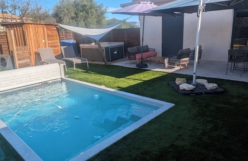 Les Maillans Apartment | Luxury Apartment with Heated Pool & Private Jacuzzi - Côte d'Azur