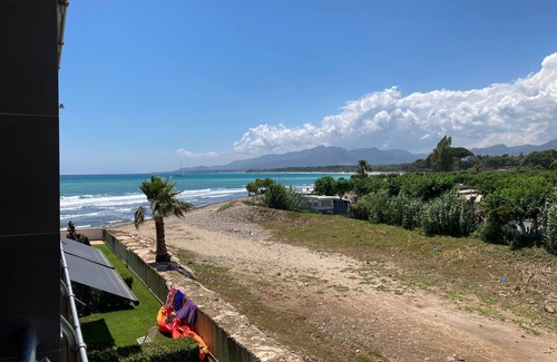 Miami Platja Condo | LUXURY APARTMENT AT THE BORDER OF THE SEA FOR 6 PEOPLE