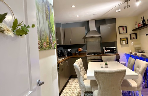 Limehouse Apartment | Luxury Apartment 4 bed Room in Canary Wharf