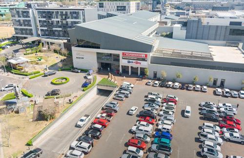 Menlyn Apartment | Luxury Apartment 830 on Menlyn Maine