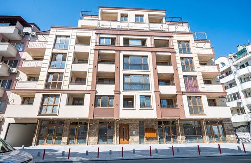 Burgas Apartment | Luxury Apartment by the Sea Garden in quiet place and new building!