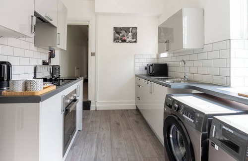 Wolverhampton Apartment | Luxury Apartment located near to the city centre with free parking