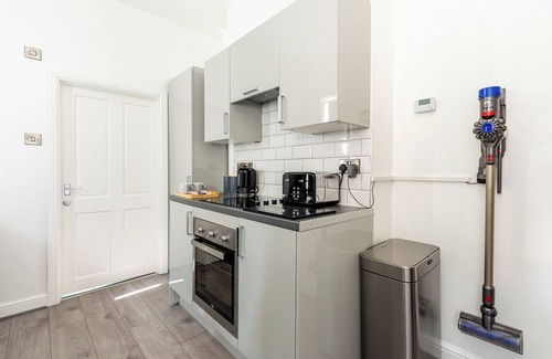 Wolverhampton Apartment | Luxury Apartment located near to the city centre with free parking