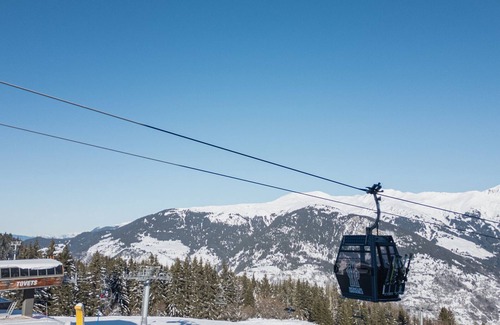 Courchevel Apartment | Luxury apartment in the center, near slopes in Courchevel 1850