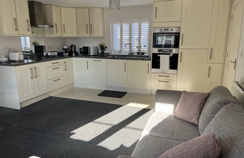 Lichfield House | Luxury apartment in central Lichfield. Free parking. Sleeps from 1 to 6 people