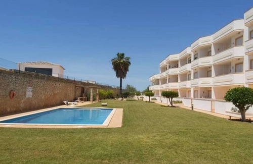 Guia Apartment | Luxury Apartment In Guia, Algarve with a pool