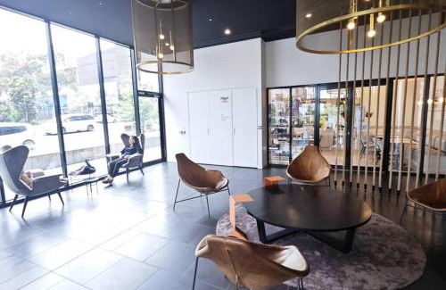 Doncaster Apartment | Luxury apartment in Mel east with special kids bed