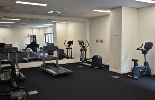 Doncaster Apartment | Luxury apartment in Mel east with special kids bed