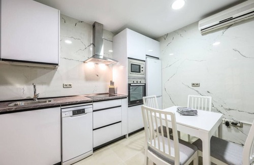 Almagro Condo | Luxury apartment in the center of Madrid
