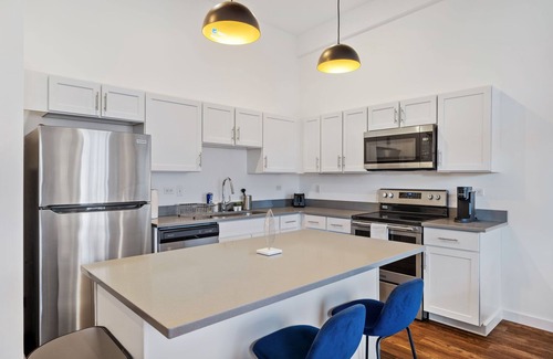Allegheny-West Apartment | Luxury Apartment Near Downtown and Stadium