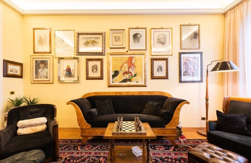 Santa Croce House | Luxury apartment next to the river