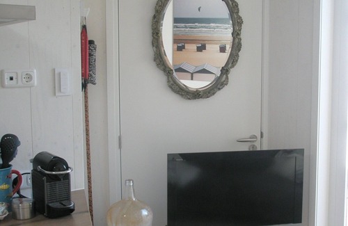 Egmond aan Zee Apartment | Luxury apartment for beach/walking 3 minute walk to the beautiful sandy beach.
