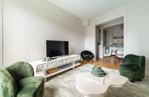 Grange aux Belles Apartment | Luxury apartment on Canal Saint Martin